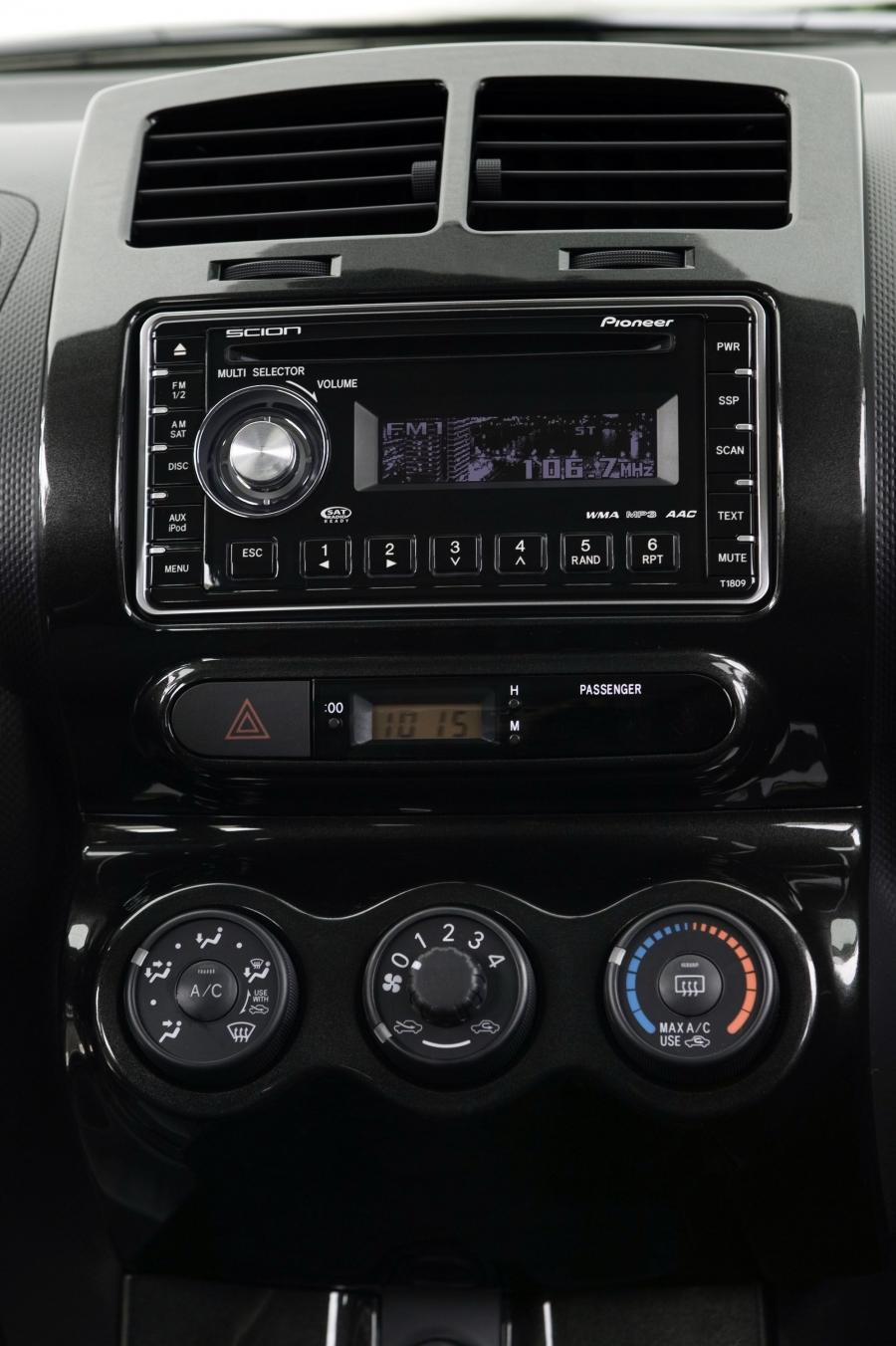  Scion xD 2007 года  (фото 50 из 113)